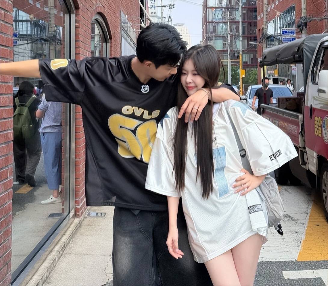 挤人相亲者：在这里我可以装作是任何人CQ9电子登录凌晨3点网络相亲房人(图7)