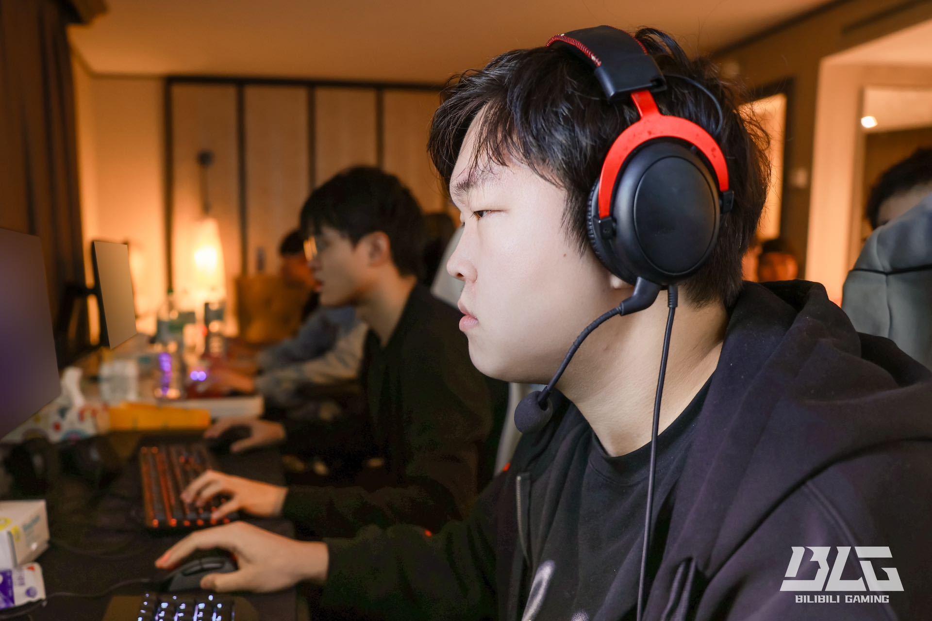 竞椅行业未来助力玩家享受极致体验CQ9电子傲风以技术创新引领电(图4)